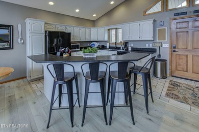 Enjoy effortless lake living in this fully furnished, turnkey - photo 18