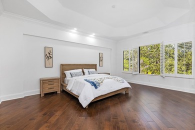 This classic Mediterranean estate in The Oaks has been - photo 20
