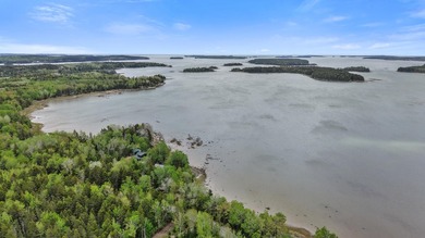 Welcome to a beautiful waterfront setting on Back Bay, ideal for - photo 21