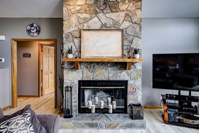 Enjoy effortless lake living in this fully furnished, turnkey - photo 27