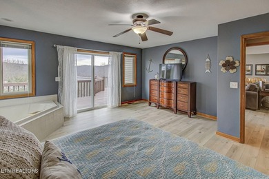 Enjoy effortless lake living in this fully furnished, turnkey - photo 29