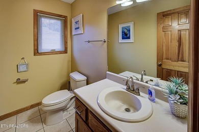 Enjoy effortless lake living in this fully furnished, turnkey - photo 30