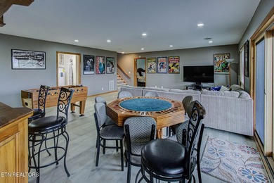 Enjoy effortless lake living in this fully furnished, turnkey - photo 39
