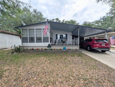 Movein ready 2 bed, 2 bath home in the 55+ community of Clover - photo 1