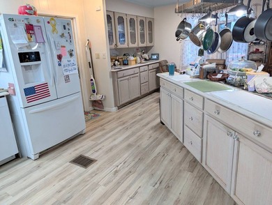 Movein ready 2 bed, 2 bath home in the 55+ community of Clover - photo 7