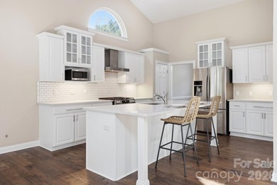 Welcome to 15704 Framingham Lane, a beautifully maintained home - photo 11