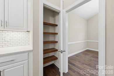 Welcome to 15704 Framingham Lane, a beautifully maintained home - photo 14