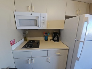 -approved Boardwalk condo with excellent rental potential! This - photo 15
