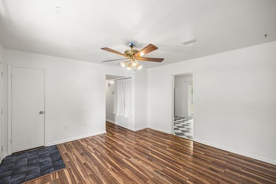 Here is the honest pitch: you will not find another detached - photo 21