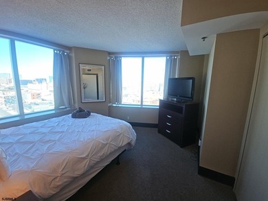 -approved Boardwalk condo with excellent rental potential! This - photo 25
