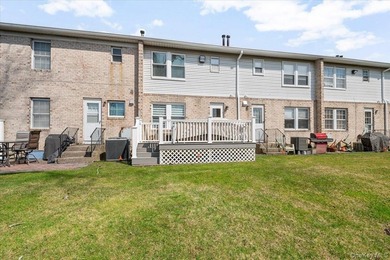 Tired of maintaining the lawn? This spacious 3Br, 2.5Bth Condo - photo 25