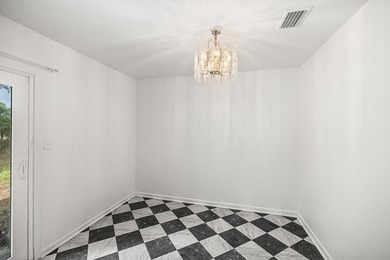 Here is the honest pitch: you will not find another detached - photo 28