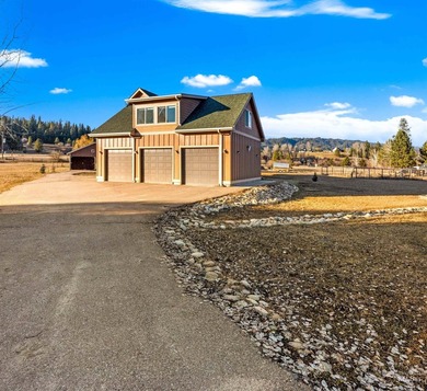 Custom-built timber cabin on over an acre with a 3-car garage - photo 29