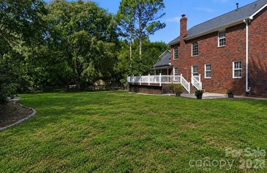 Welcome to 15704 Framingham Lane, a beautifully maintained home - photo 37