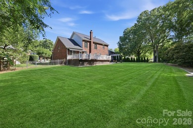 Welcome to 15704 Framingham Lane, a beautifully maintained home - photo 38