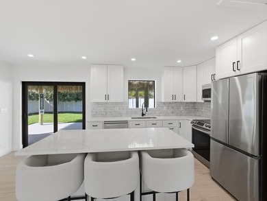 Fully remodeled in 2023, this Jupiter home feels like new - photo 12