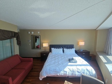 Turnkey, -approved Boardwalk studio featuring an amazing ocean - photo 13