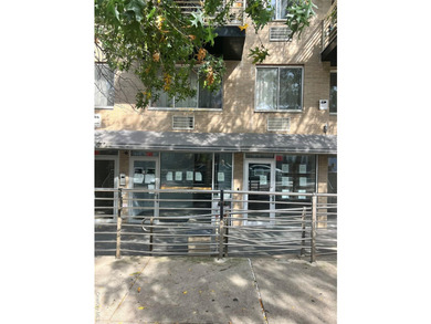 This boutique condominium commercial unit excellent for senior - photo 1