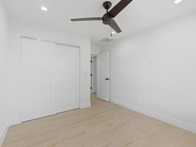 Fully remodeled in 2023, this Jupiter home feels like new - photo 21