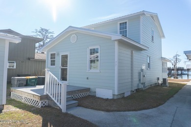 Well-maintained waterfront home on White Lake offering 4 - photo 6