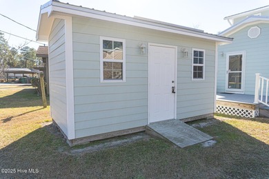 Well-maintained waterfront home on White Lake offering 4 - photo 9
