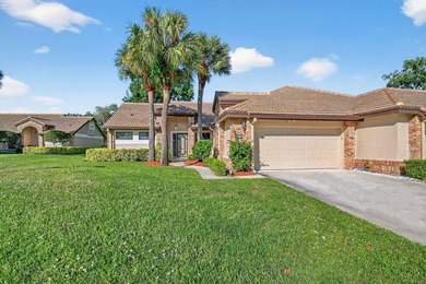 Come see this quaint, two bedroom, two bathroom villa located in - photo 2
