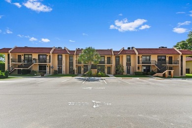 Discover this charming 2-bedroom, 2-bathroom ground floor - photo 3