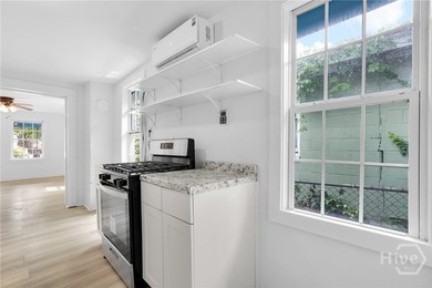 627 W 48th St - photo 11