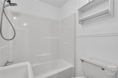 627 W 48th St - photo 19