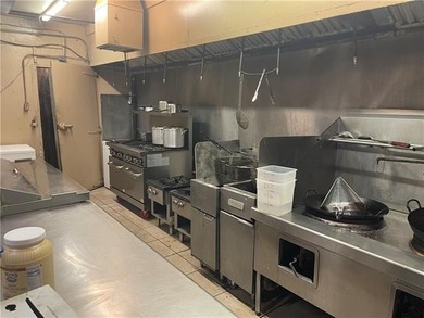 Kitchen space for lease available May 1, 2026. Restaurant - photo 7