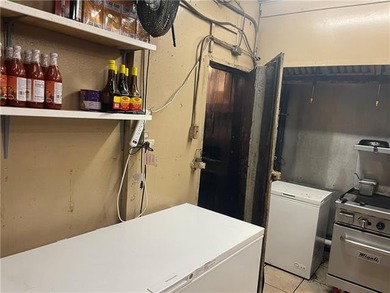 Kitchen space for lease available May 1, 2026. Restaurant - photo 8