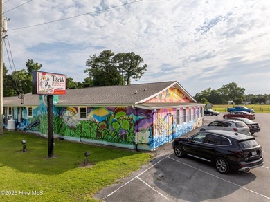 Commercial real estate and business opportunity strategically - photo 3