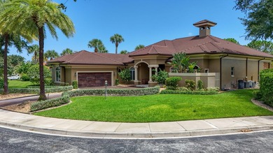 Exceptional estate pool home privately nestled along the 5th - photo 4