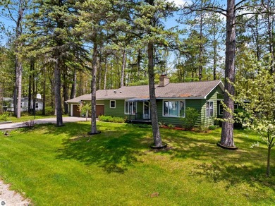 Lovely 2-bedroom, 2-bath ranch with 70.5 feet of shared canal - photo 2