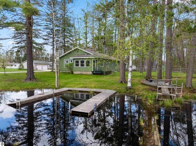 Lovely 2-bedroom, 2-bath ranch with 70.5 feet of shared canal - photo 7