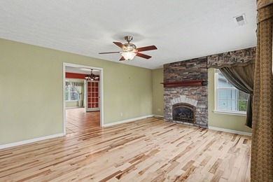 Welcome to this beautifully maintained 3-bedroom, 2-bath - photo 13