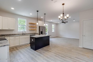 Brand-new construction located on a desirable corner lot in Gulf - photo 3