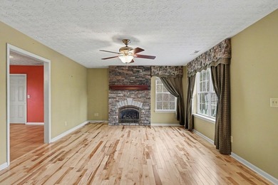 Welcome to this beautifully maintained 3-bedroom, 2-bath - photo 14
