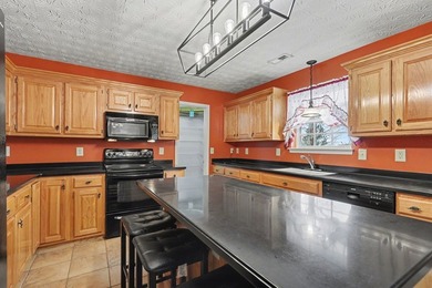 Welcome to this beautifully maintained 3-bedroom, 2-bath - photo 21