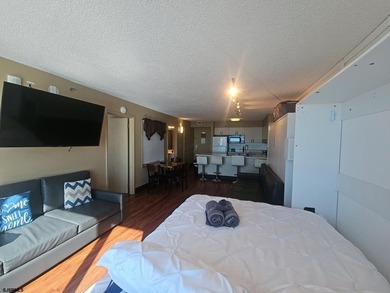Prime Boardwalk condo in the heart of Atlantic City! This - photo 25