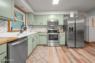 Welcome to this charming 3 bedroom, 2.5 bath home located within - photo 7