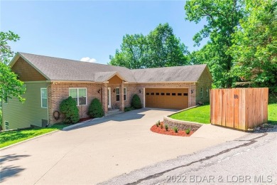 Beautiful 5 bedroom 3 bath ONE OWNER second tier Ranch Walk Out - Lake Home For Sale in Four Seasons, Missouri