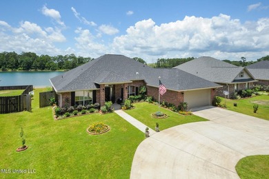 Beautiful 4br/3ba home nestled on a waterfront lot with - photo 2