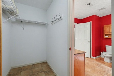 Welcome to this beautifully maintained 3-bedroom, 2-bath - photo 50