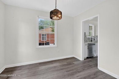 Fully renovated bungalow in central Jacksonville -- just minutes - photo 10