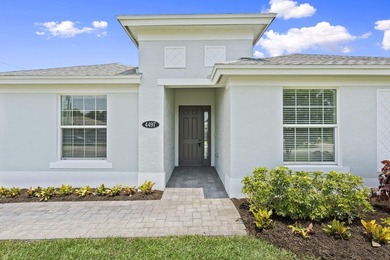 Welcome to this exceptional 2022 custom-built 4-bedroom, 3-bath - photo 3
