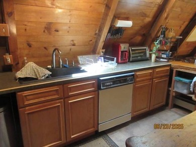 Want a piece of iconic history? This 3 BR 1 bath year round - photo 8