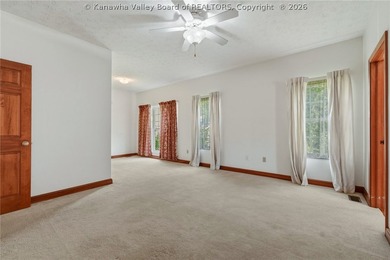 Welcome home to easy living! This beautifully designed home - photo 20