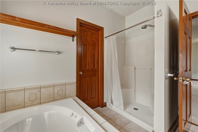 Welcome home to easy living! This beautifully designed home - photo 24