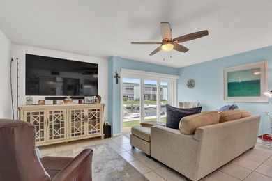 Light and bright Waterfront Condo with beautiful canal and boat - photo 24